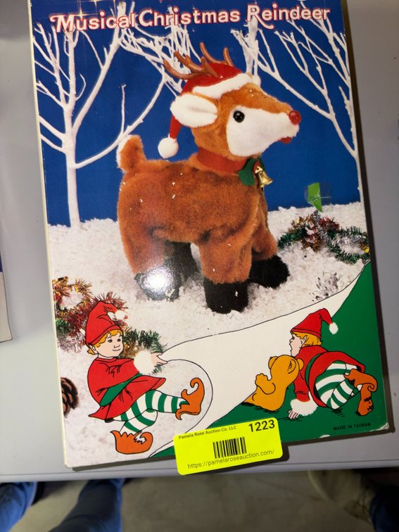 Zone 2-G- Musical Christmas Reindeer