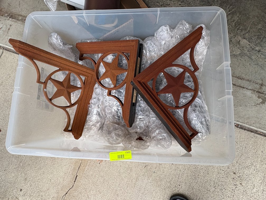 Zone 3-CG- Tote Full Of Metal Star Brackets