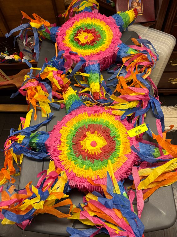 Zone 3-CUP- Multicolor Star Piñatas