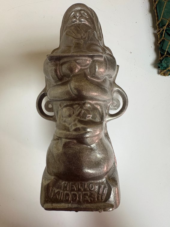 Zone 1-BB- Heller Cast Metal Santa Claus Mold