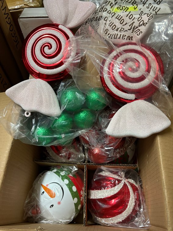 Christmas Decor & Ornaments