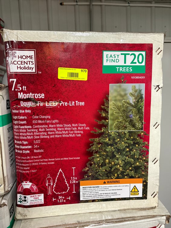 Home Accents Holiday 7.5' Pre-Lit Tree