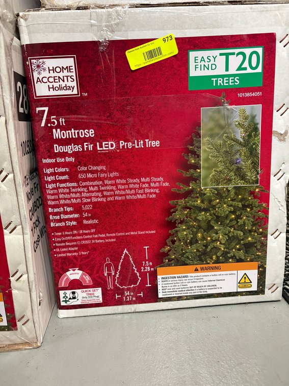 Home Accents 7.5 ft Pre-Lit Tree