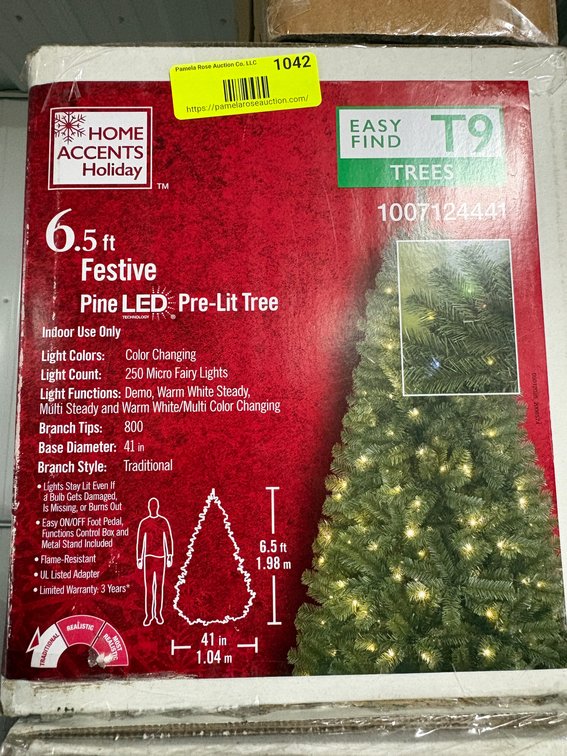 Home Accents Holiday 6.5' Pre-Lit Tree