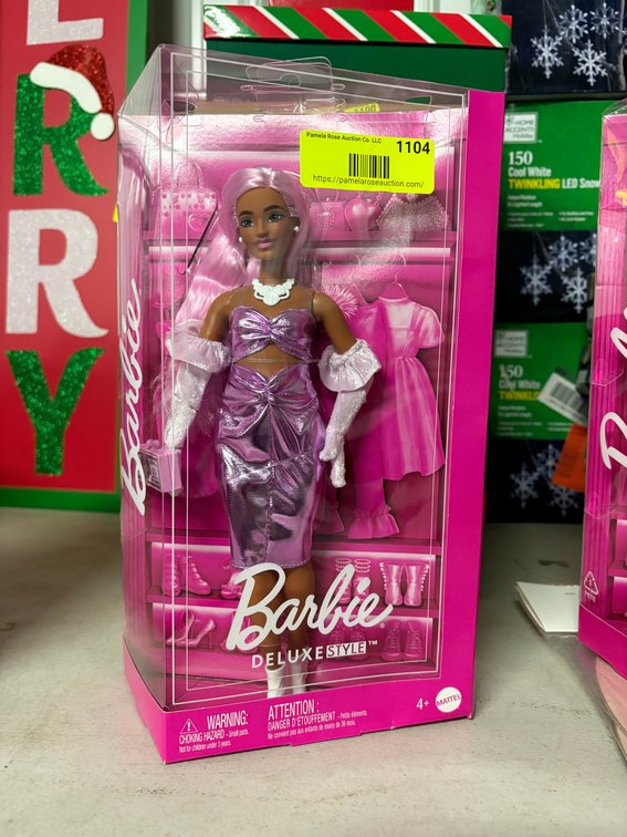 Barbie Deluxe Style Fashion Doll