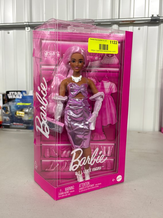 Barbie Deluxe Style Fashion Doll
