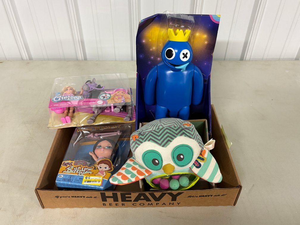Dolls, Toy Figure, and Plush