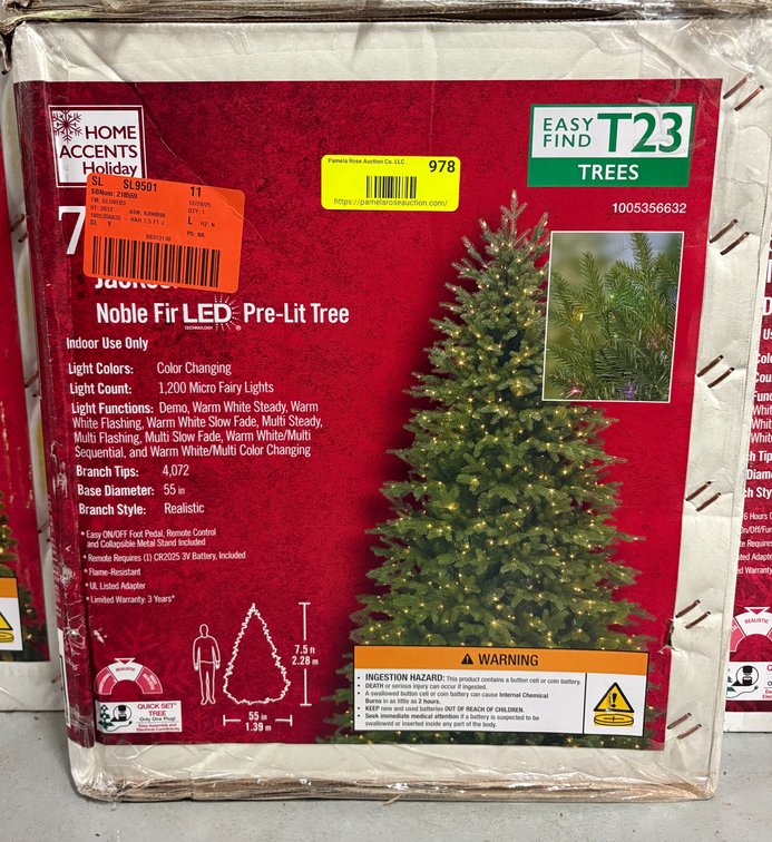Home Accents Holiday 7.5 ft Pre-Lit Tree