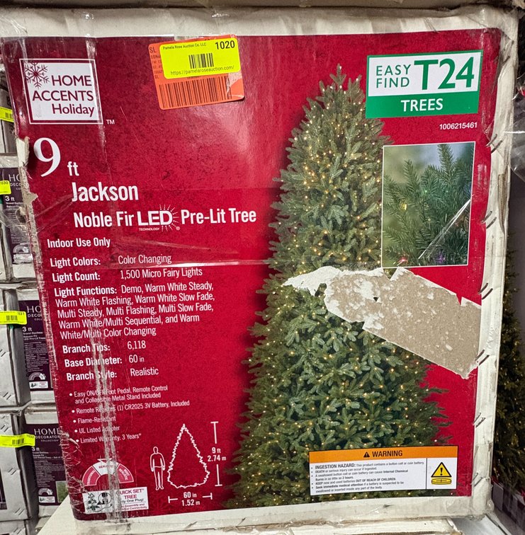 Home Accents Holiday 9 ft Pre-Lit Tree