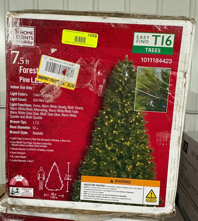 Home Accents 7.5 ft Holiday Christmas Tree