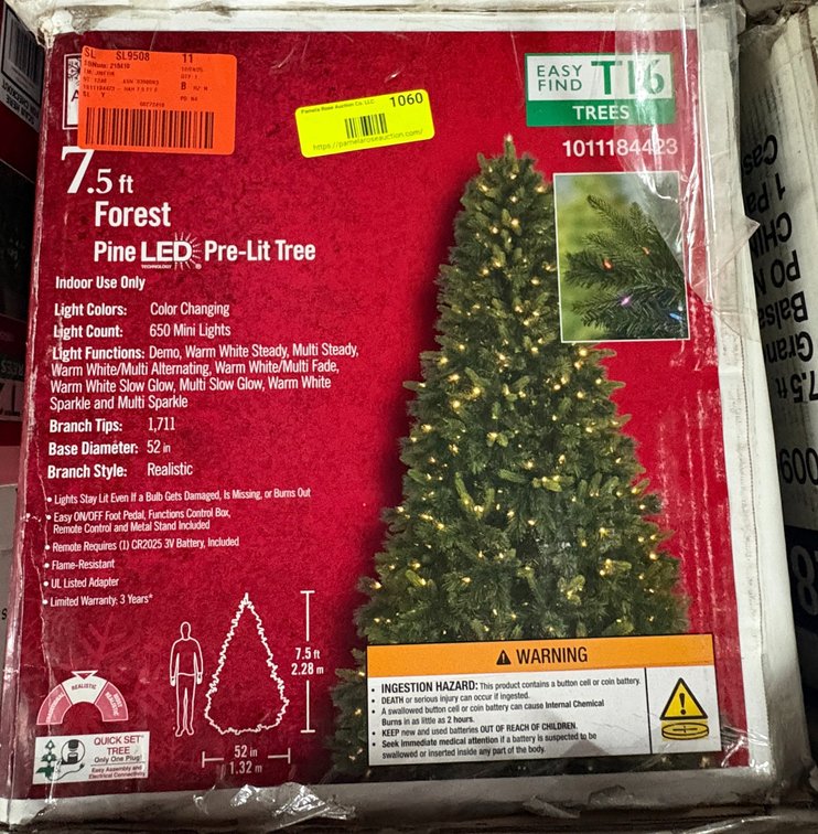 7.5 ft LED Pre-Lit Christmas Tree
