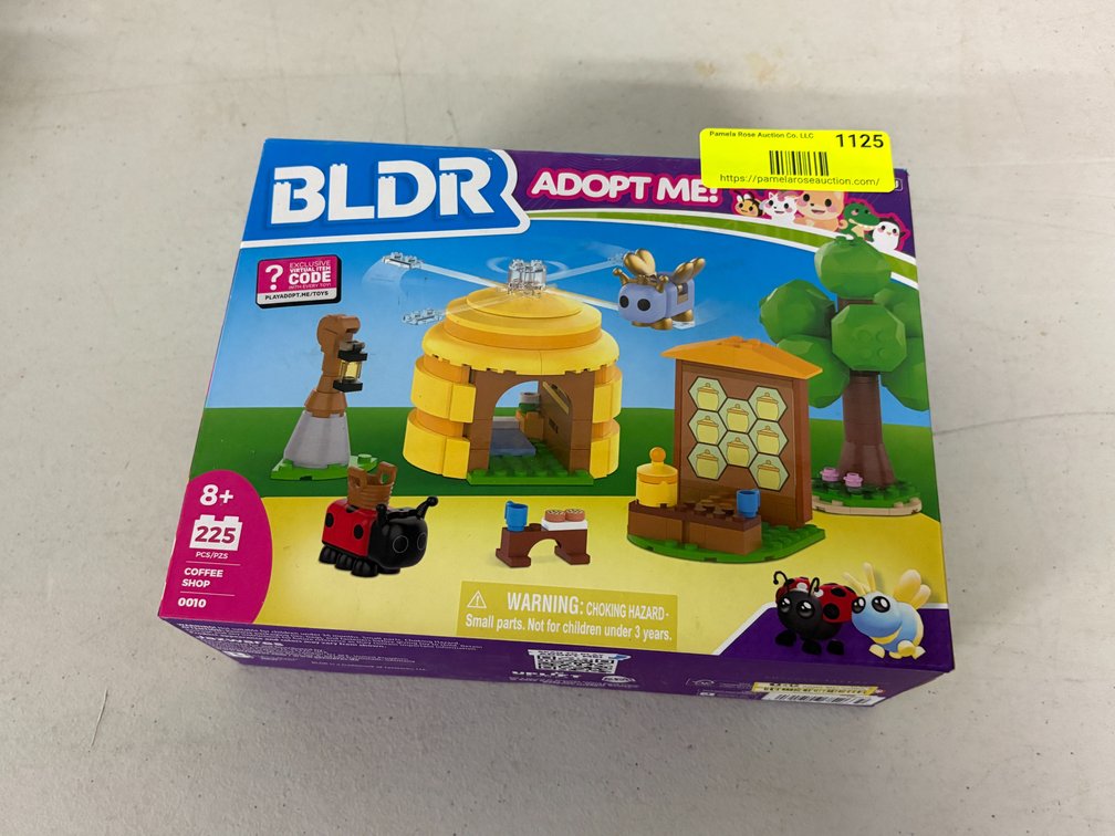 BLDR Adopt Me Coffee Shop Set