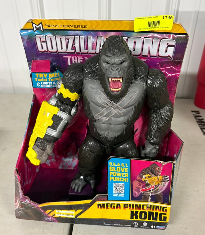 Playmates Mega Punching Kong Figure