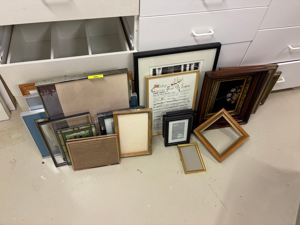 Zone 1-BB- Picture Frames & Framed Art