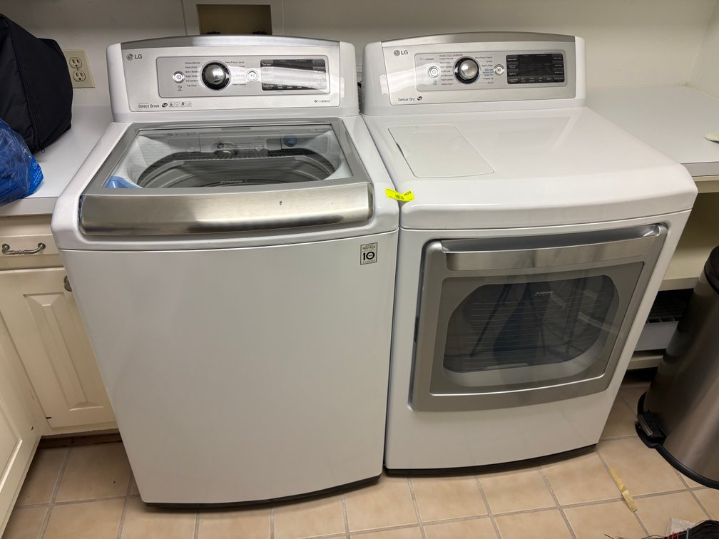 Zone 1-BE- Electric LG Washer & Dryer Set