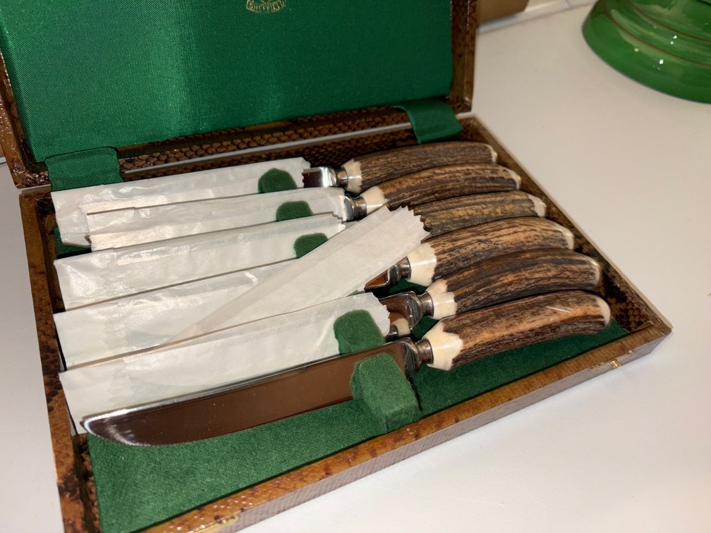 Zone 1-E- Stag Handle Knife Set
