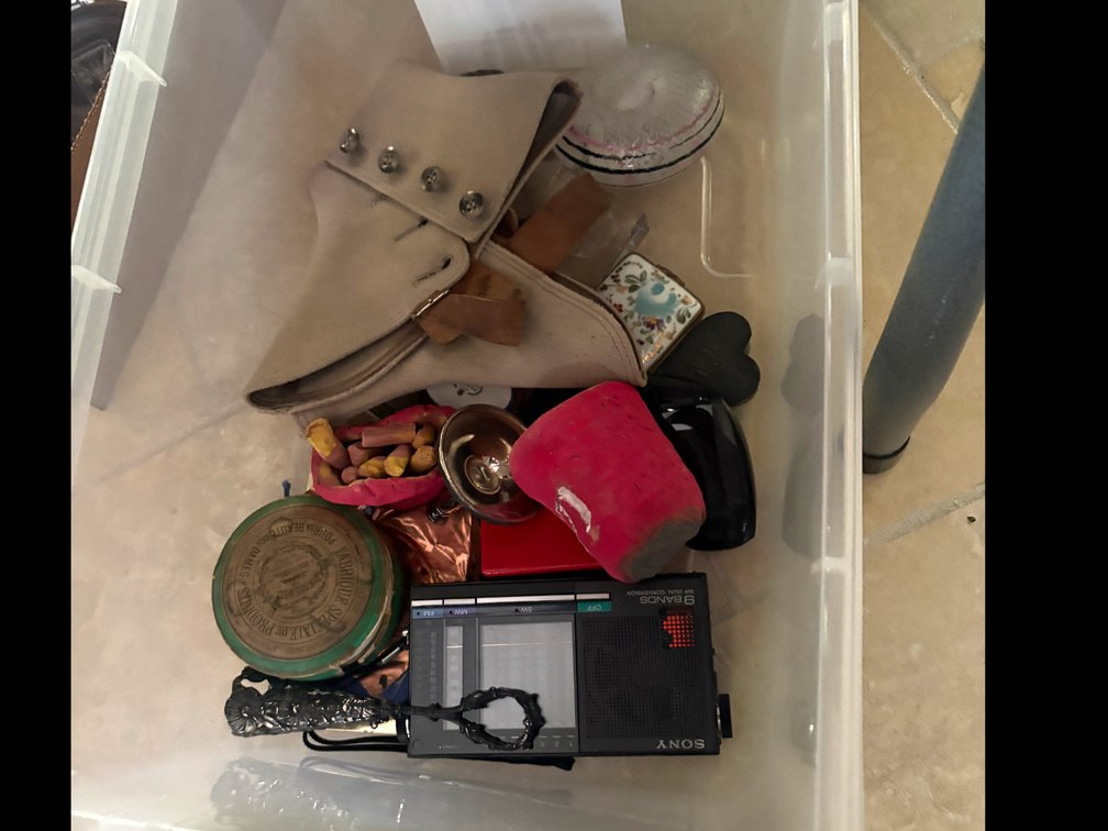 Zone 1-LR- Assorted Homegoods