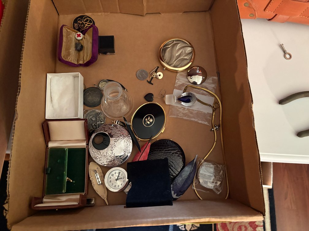 Zone 1-E- Vanity Items and Collectibles