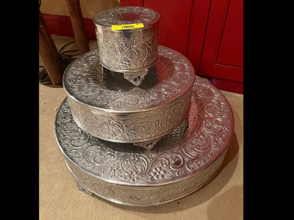 Zone 1-B- Embossed Cake Plateaus