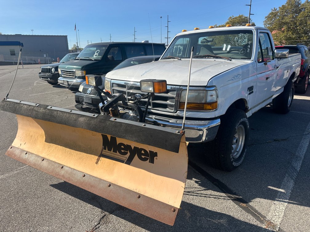 1997 White Ford F-250 Pickup Truck