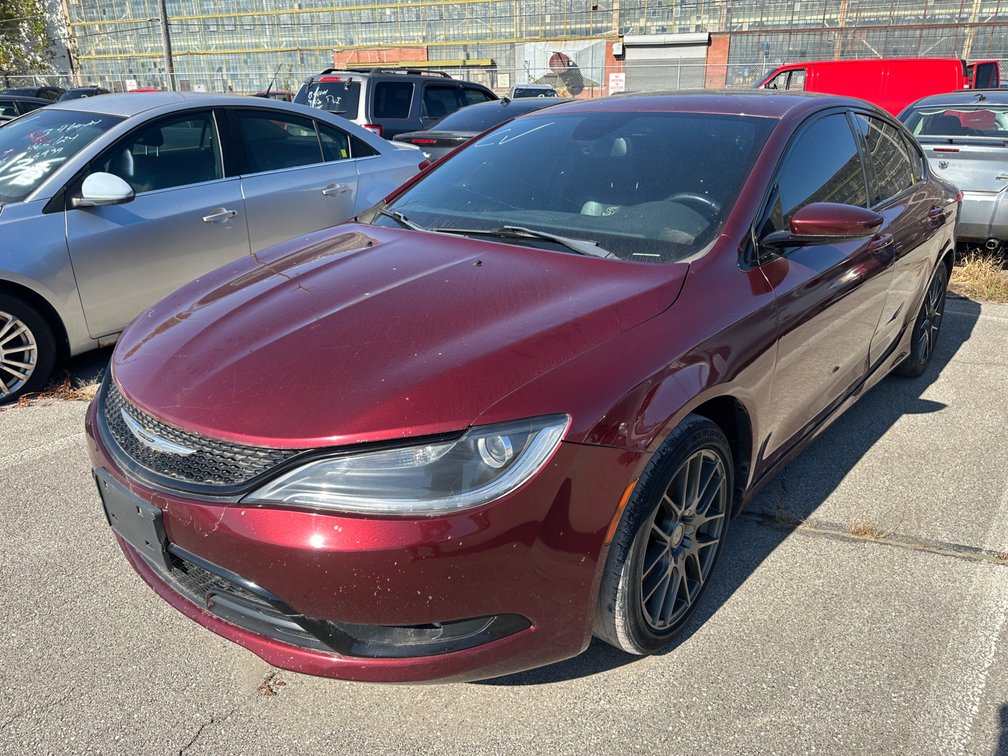 2015 Maroon Chrysler 200