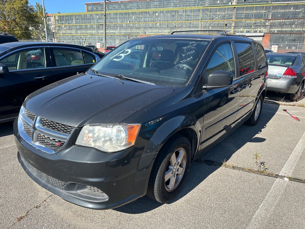 2012 Gray Dodge Grand Caravan Van