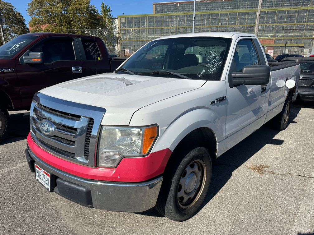 2009 White Ford F-150 Pickup Truck