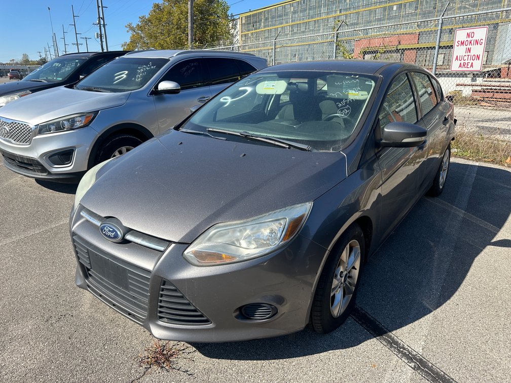 2014 Gray Ford Focus