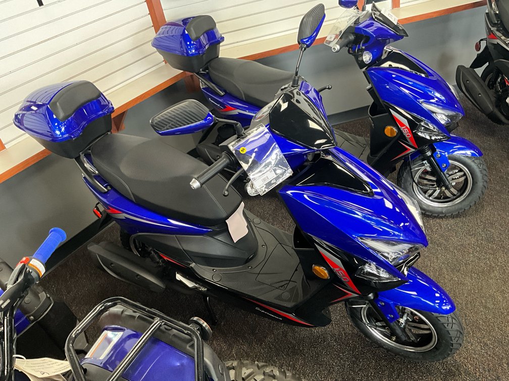 SuperMach MP 150-6 Motor Scooter 150cc Blue