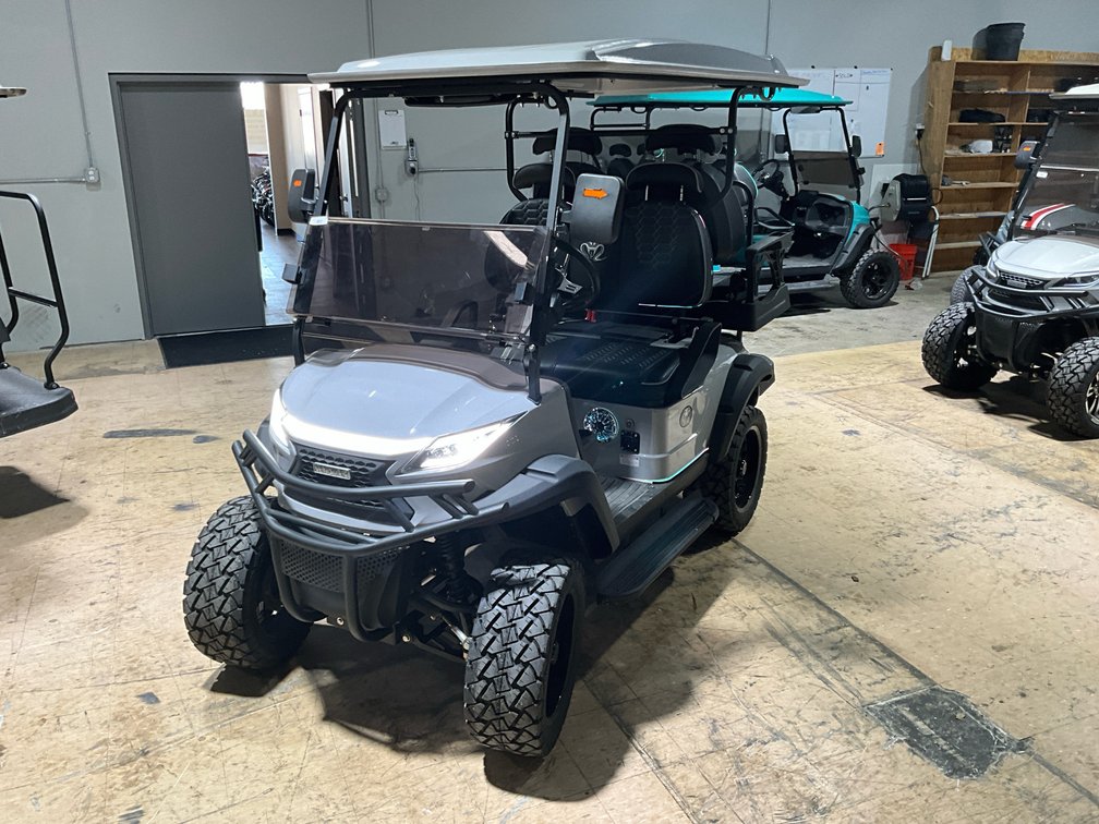 2024 Venom EV Golf Cart Strike Nando LSV