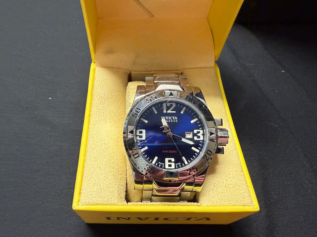 Invicta Reserve Diver Watch Flame Fusion Crystal 660'-200 MT Model: 5673