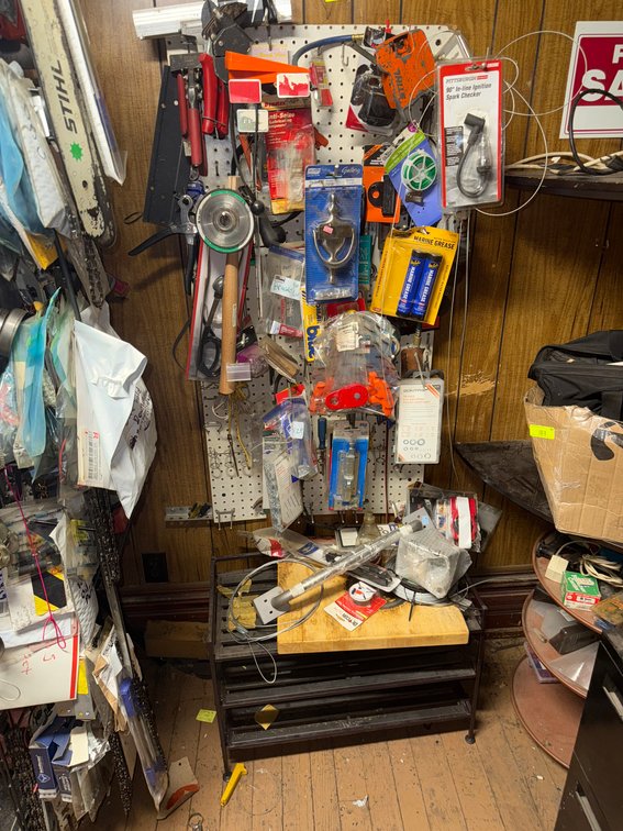 B1- Metal Rack & Contents