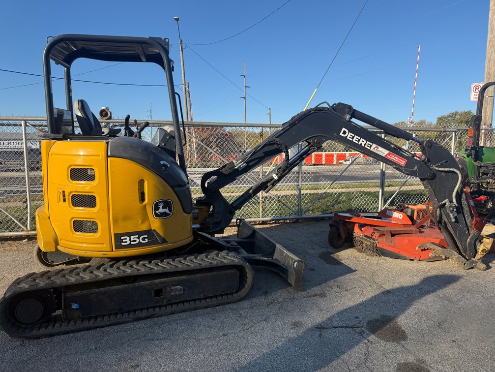 O- John Deere 35G Hydraulic Excavator