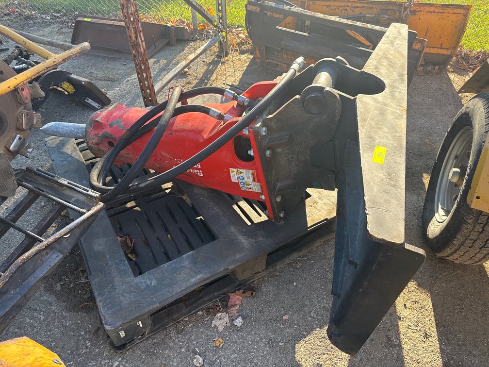 O- Hydraulic Hammer Attachment For Skid Steer Rammer 555E