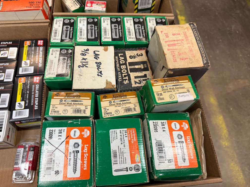 Drywall anchors and screws 
