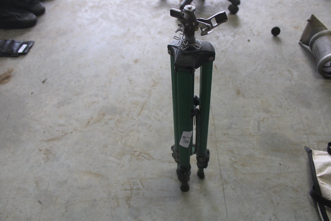 Stand up water sprinkler