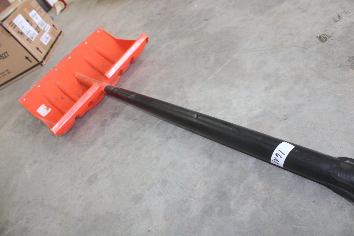 Snow Shovel 