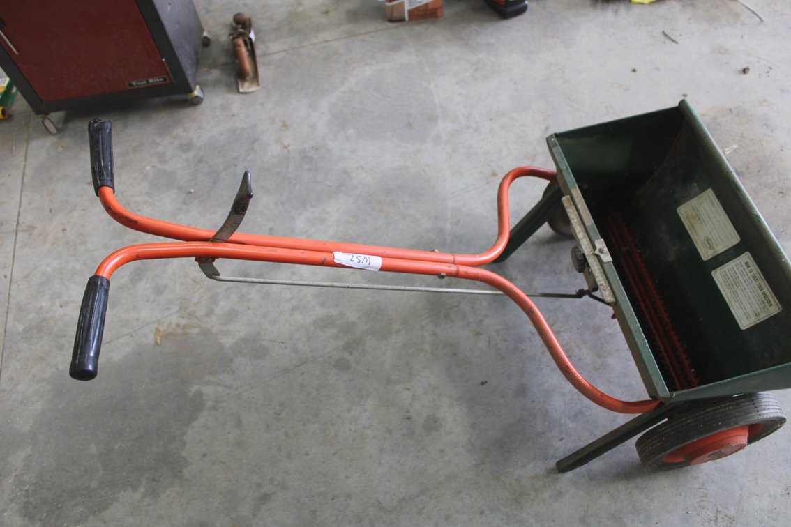 Scotts Lawn Spreader