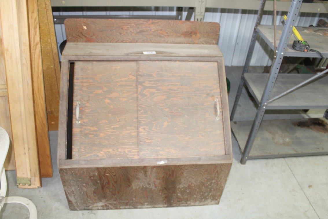 Vintage Storage Tote