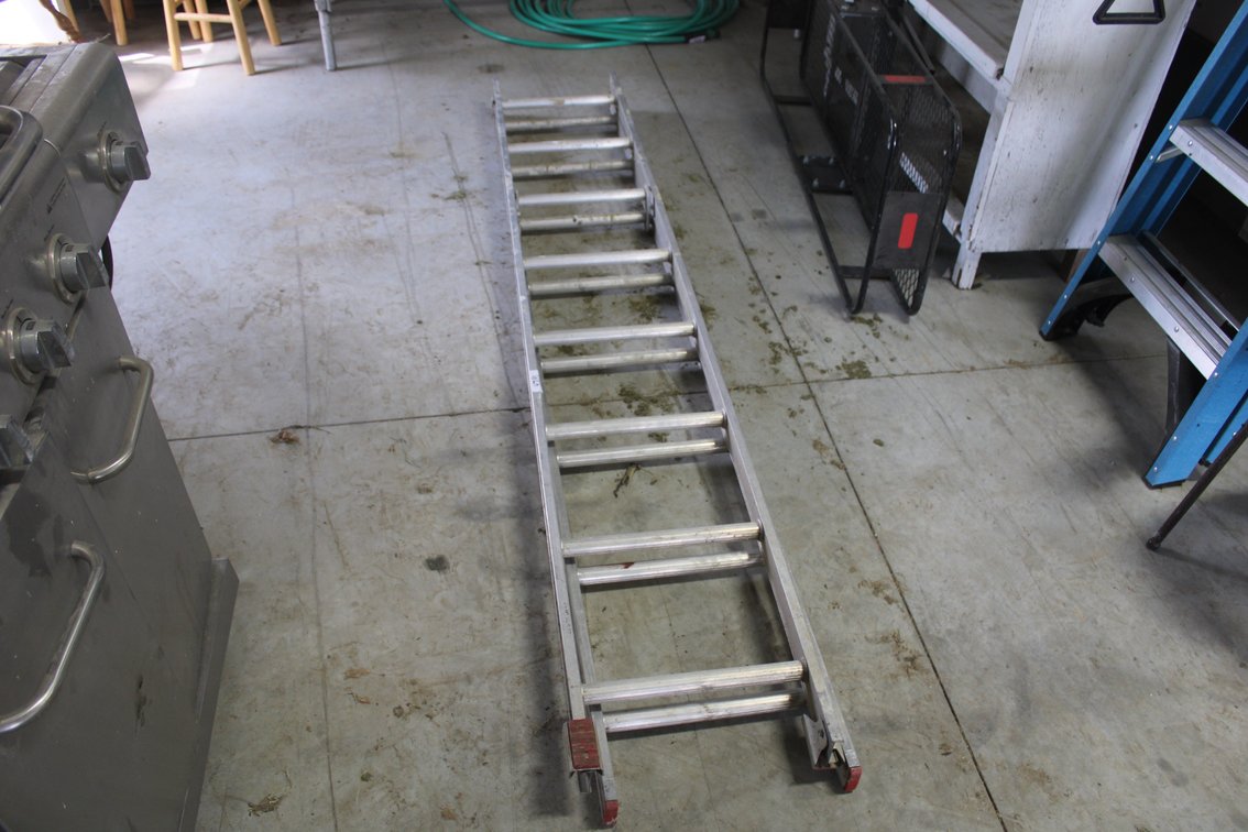 Aluminum Extension Ladder