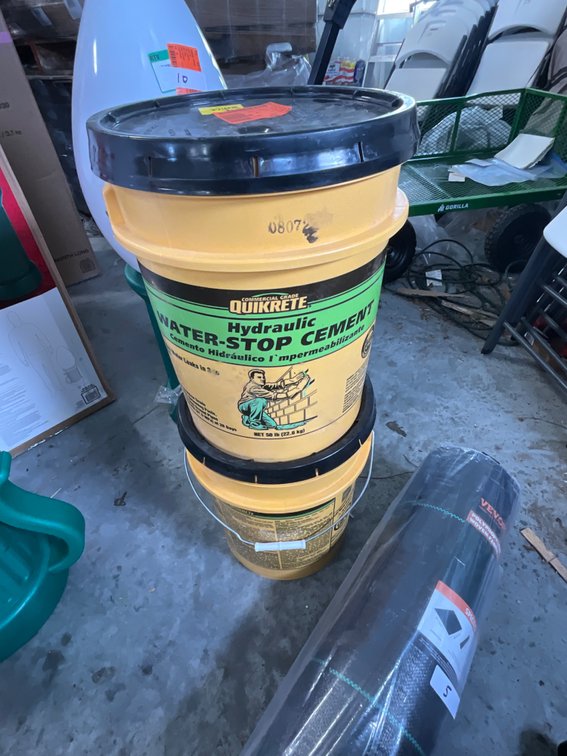 Quikcrete Hydraulic Water-Stop Cement