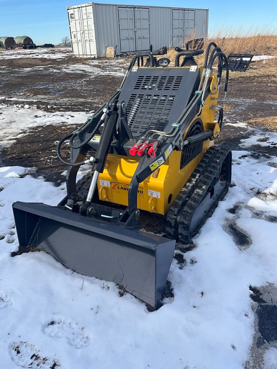 Unused 2025 Landhero Stand On Mini Skidsteer