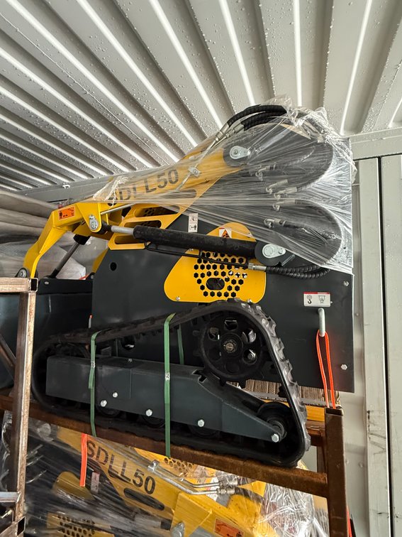 Unused SDLL50 Mini Stand on SkidSteer