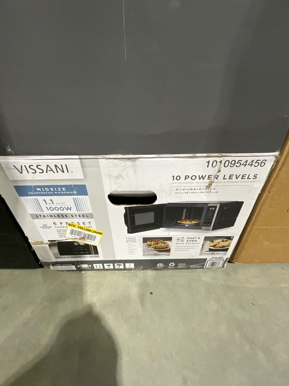 Vissani Mid Size Countertop Microwave