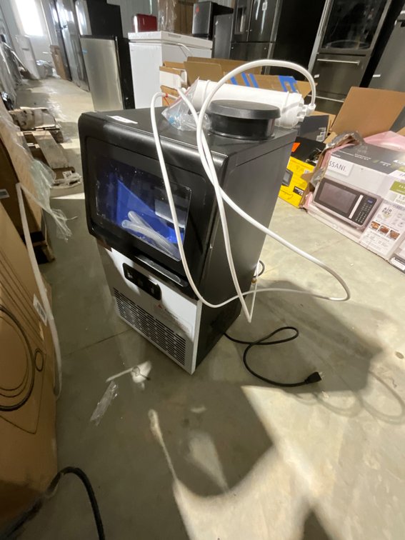 Small Ice Machine