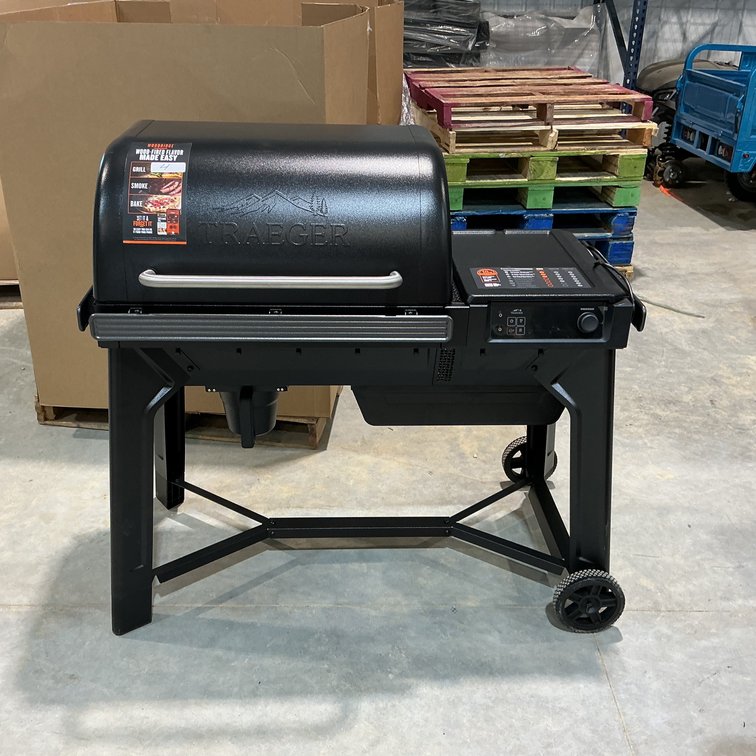 Traeger Woodridge Pellet Grill/Smoker