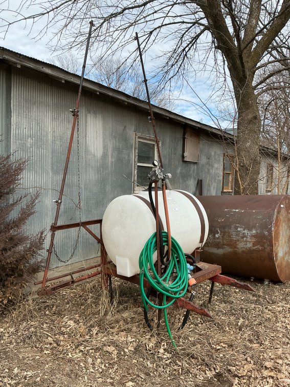 Kuker 2 Point Sprayer with Booms.