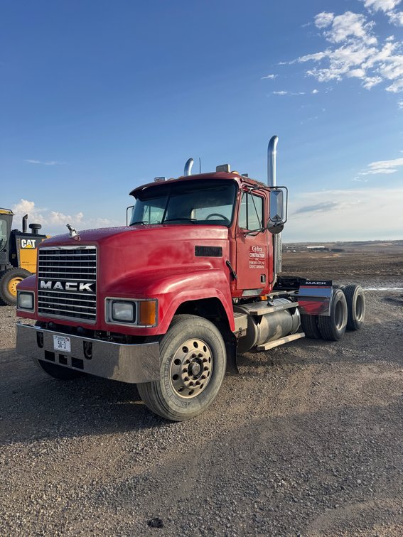 2002 Mack CH600