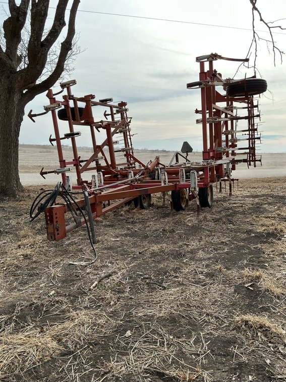 Wilrich 5 Bar Field Cultivator