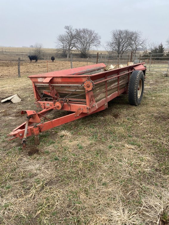 International 175 Manure Spreader
